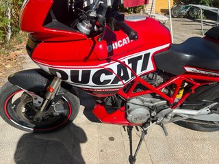 Ducati Multistrada Roja y Negra