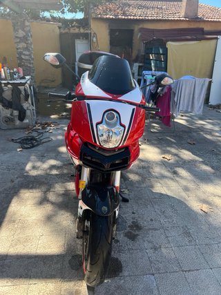 Ducati Multistrada Roja y Negra