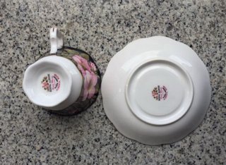 Taza de té Royal Albert modelo Alberta Rose