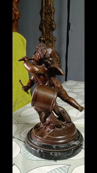 Figura bronce Clodion Cupido con reloj
