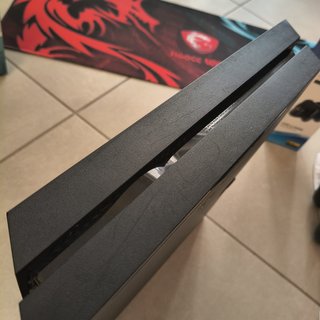 PS4 Fat + 3 Controller + Cavo 8K e Accessori XL