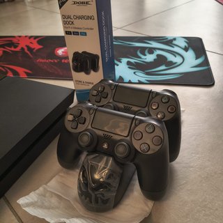 PS4 Fat + 3 Controller + Cavo 8K e Accessori XL