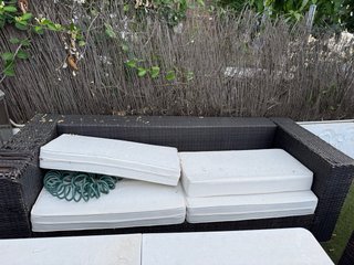 Conjunto de muebles de jardín