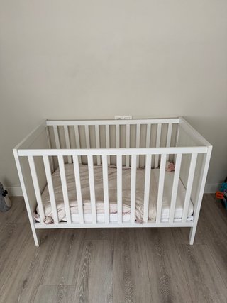 Cuna Ikea + Colchón + Funda + 2 Bajeras