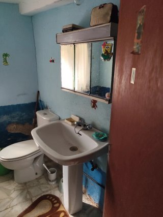 Se vende casa para reformar cerca de Lerma.