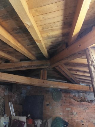 Se vende casa para reformar cerca de Lerma.