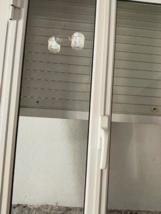 Ventana aluminio con persiana