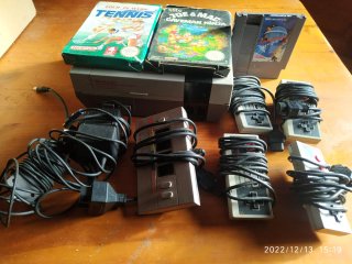 Consola Nintendo NES con juegos y 4 mandos