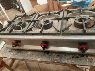 Cocina de gas industrial 3 fuegos