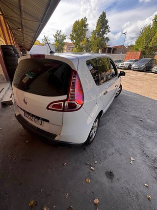 Renault Scenic 2011