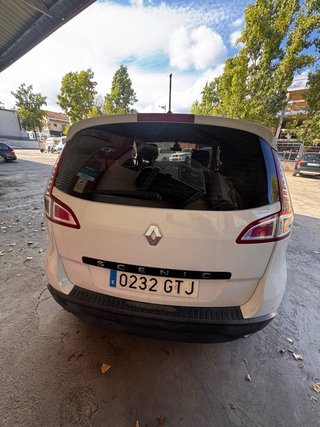 Renault Scenic 2011