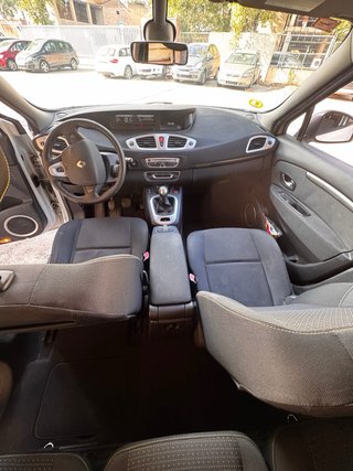 Renault Scenic 2011