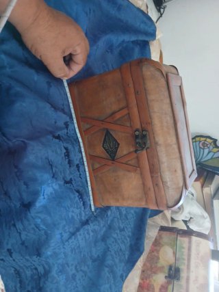 Bauletto vintage in legno e metallo
