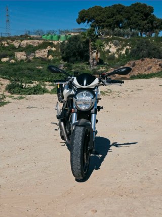 Ducati Monster 696 A2