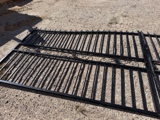 Puerta doble metálica 6m