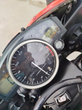 Yamaha R6