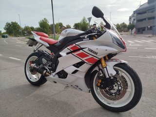 Yamaha R6