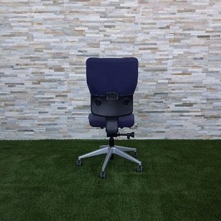 Silla de oficina azul y gris