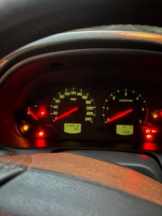 AVERIADO Volvo V40 2002