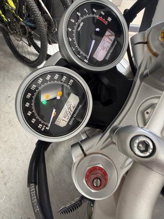 BMW R NINE T Plata y Negra