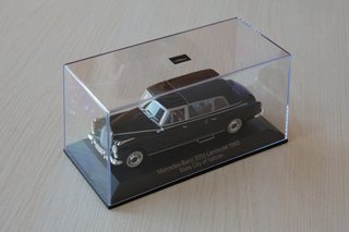 Mercedes-Benz 300d Landaulet Vaticano 1/43