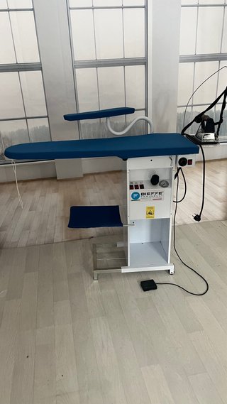 Plancha profesional BIEFFE con vapor y pedal