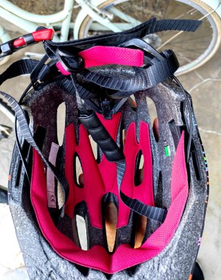 Casco infantil regulable