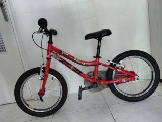 Bicicleta BMX Infantil Roja
