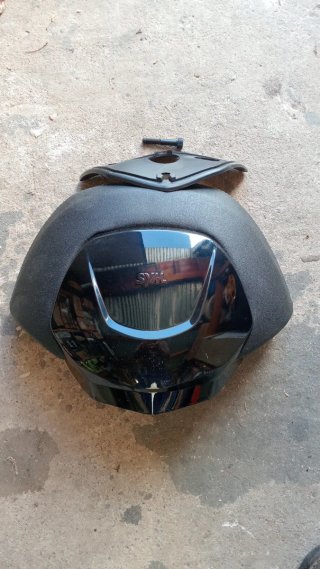 Respaldo de moto SYM negro