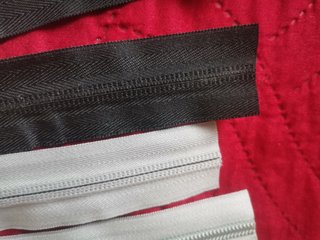 Set cerniere sartoria nere e bianche e grigie