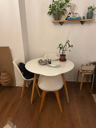 Mesa redonda estilo escandinavo – Ø 1 m