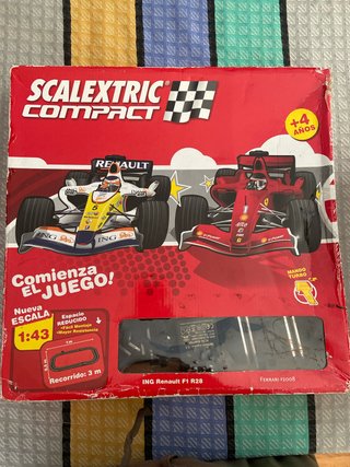 Scalextric Compact Coches F1 Renault y Ferrari