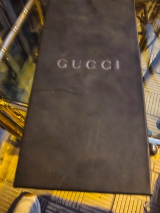 Sandalias Gucci Doradas y Negras