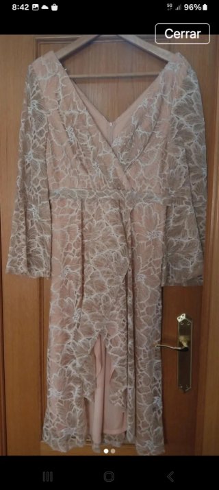 Vestido de fiesta beige y rosa