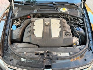 VOLKSWAGEN PHAETON 3.0 V6 TDI LIMOUSINE
