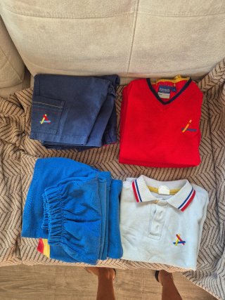 Uniforme Avantis (varias piezas)