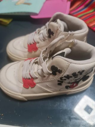 Zapatillas Mickey Mouse zara Blancas Talla 24