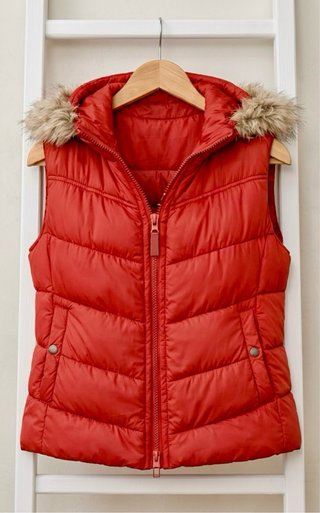 Chaleco acolchado H&M rojo T.38