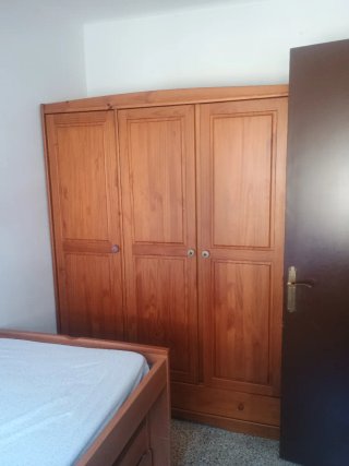 Se Alquiler de abitacion a chica o mujer Martorell