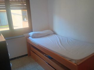 Se Alquiler de abitacion a chica o mujer Martorell