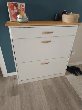 Zapatero blanco y madera y espejo