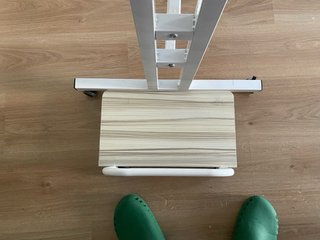 Tavolo per computer con ruote