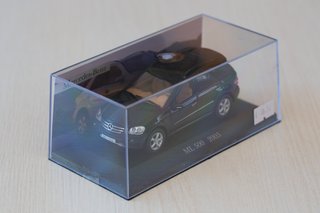 Mercedes-Benz ML500 2005 1:43