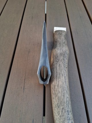 Hacha vikinga para montar