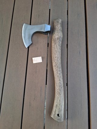 Hacha vikinga para montar