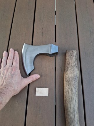 Hacha vikinga para montar