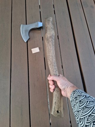 Hacha vikinga para montar