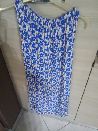 Vestito smanicato fantasia floreale