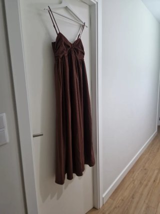 Vestido marrón largo
