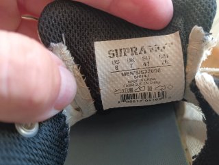 Zapatillas Supra Beige y Blancas